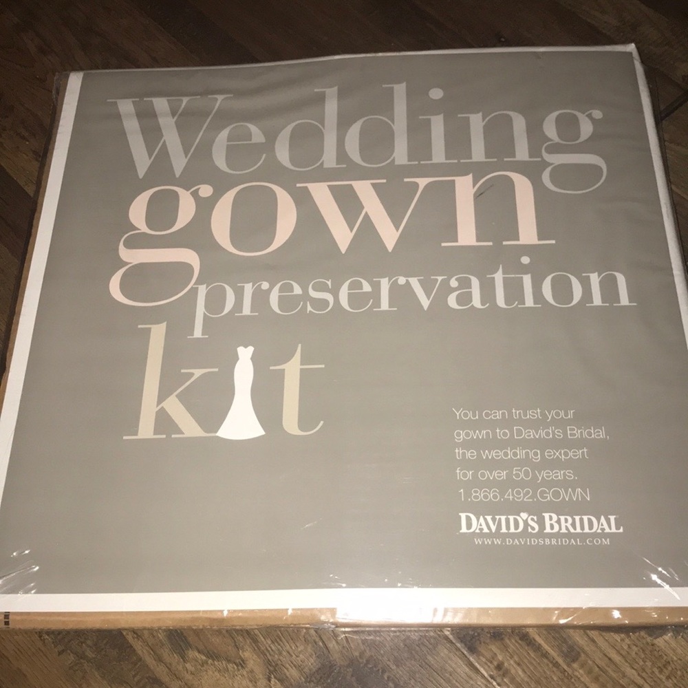 BRAND NEW!!! Wedding gown preservation kit
